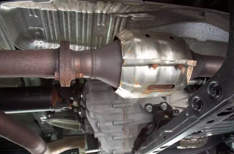 Why you should Worry About Thieves Stealing Your Car Catalytic converters